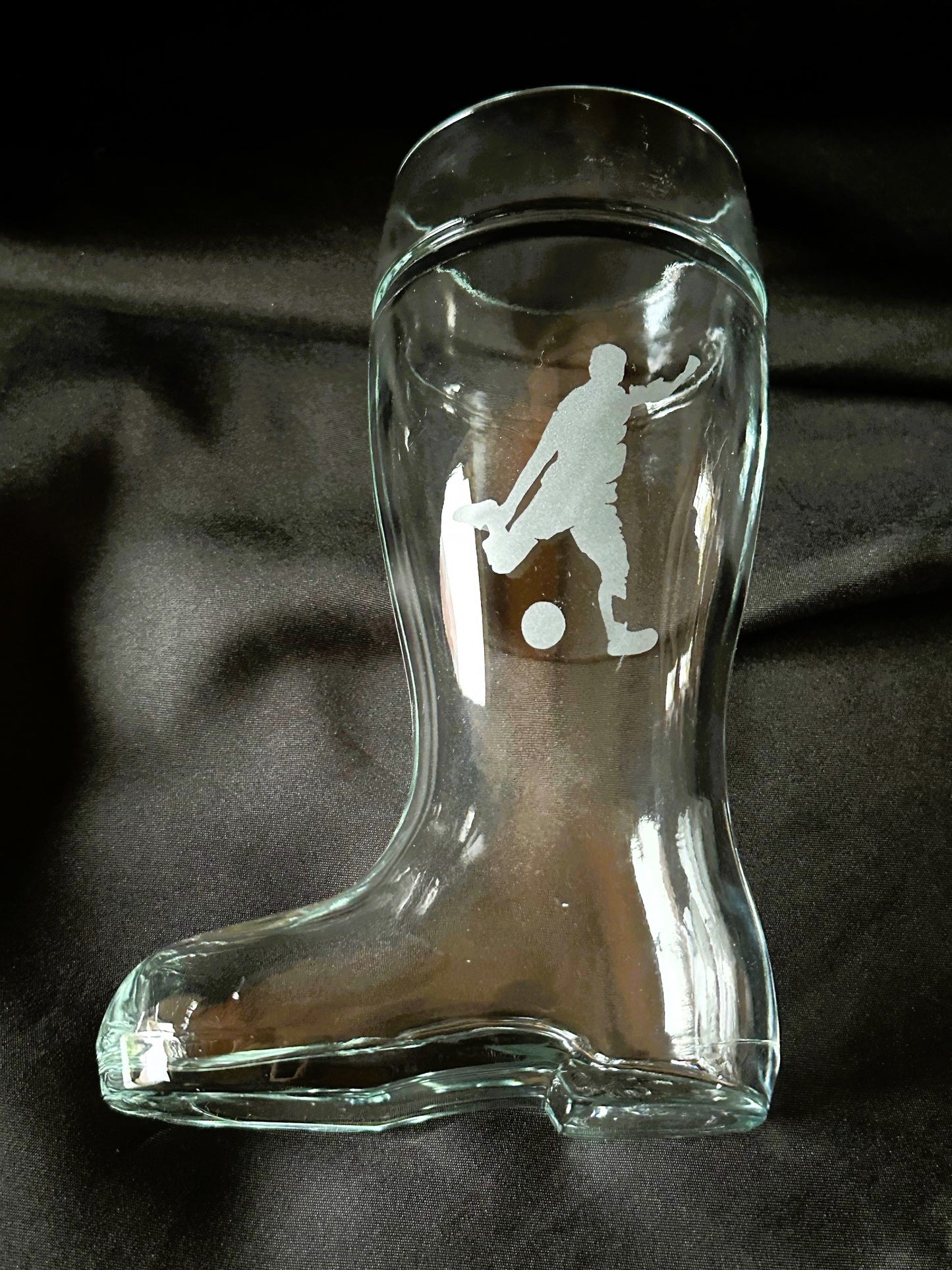 Trinkstiefel 0,5l geeicht mit Fußballer-Gravur