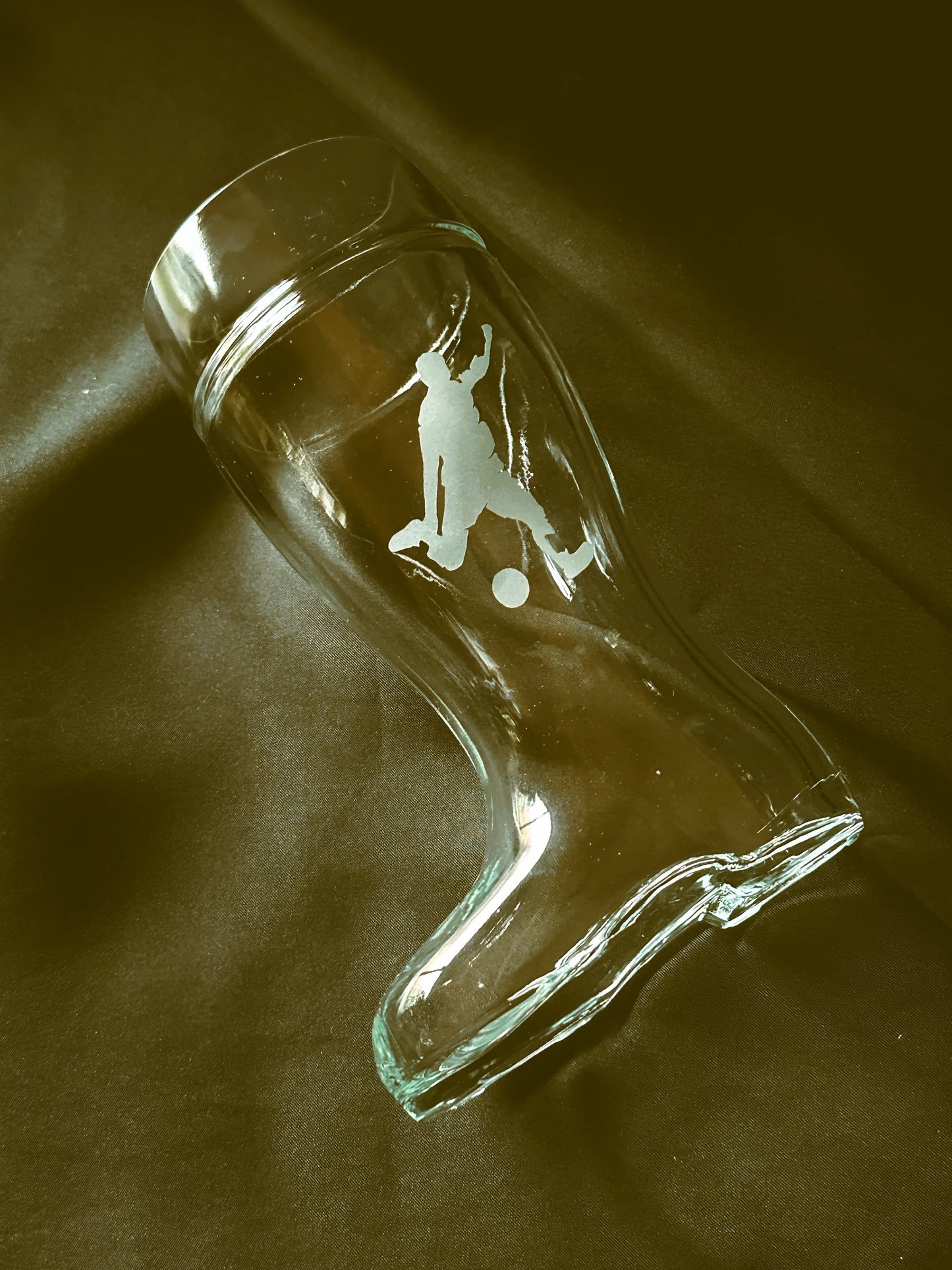 Trinkstiefel 0,5l geeicht mit Fußballer-Gravur